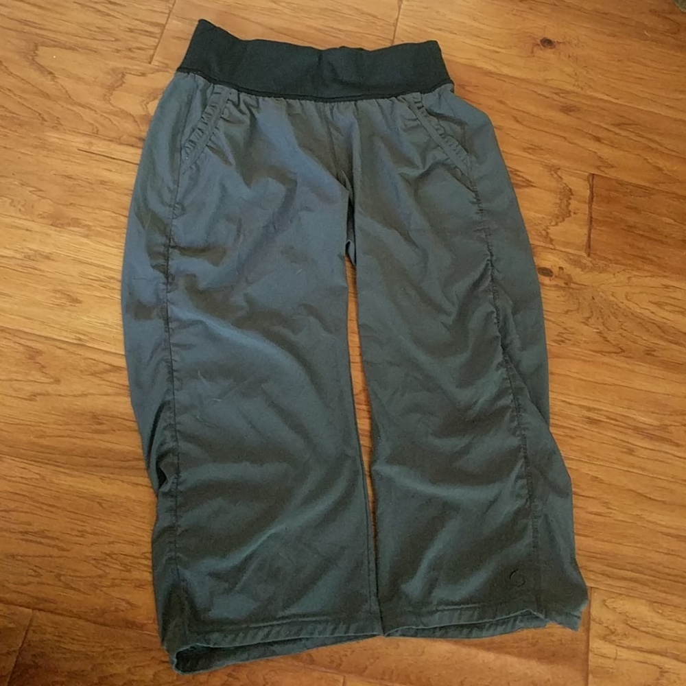 Moving Comfort capris